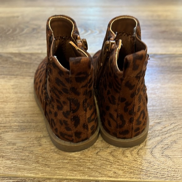 Old Navy Shoes- 3 pairs Toddler Girl size 7 - Picture 10 of 11